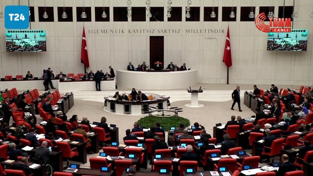 Süleyman Soylu Genel Kurul'da HDP'li Meral Danış Beştaş ve Remziye Tosun'u hedef aldı: Hiç masum gibi bakma, burada tülbent atan Remziye Tosun PKK'nın kadrolu elemanıdır, devletin bütün kayıtlarında böyledir.