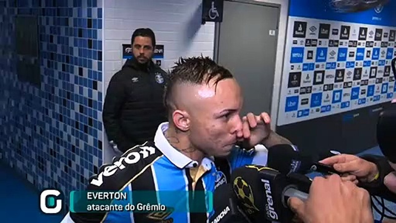 Everton admite propostas, mas avisa Tem que agradar o clube também
