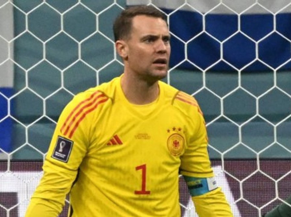 'Saison ist für mich beendet': Manuel Neuer bricht sich Unterschenkel