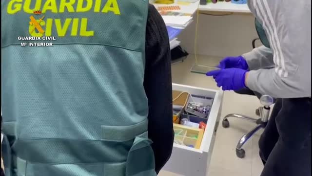 La Guardia Civil desarticula en Valencia una organización criminal que habrían estafado más de 500.000 euros en préstamos