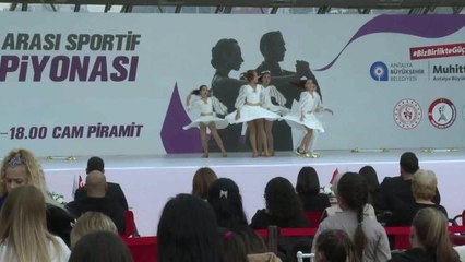 Antalya'da Salsa Rüzgarı Esiyor