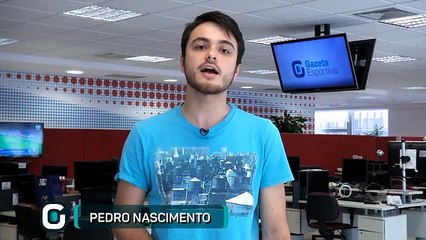 Próximo do Corinthians, Gil chega primeiro no Rio de Janeiro