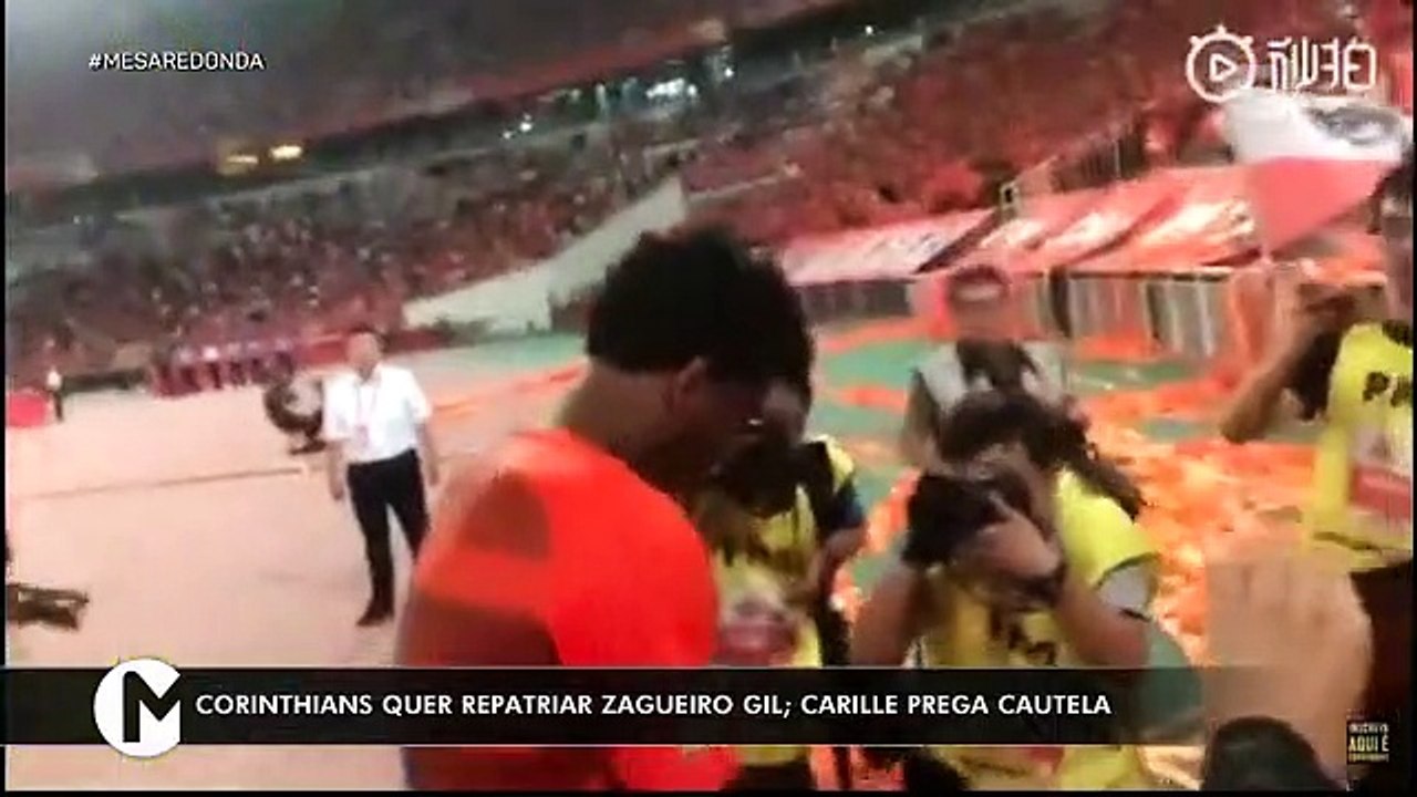 Veja imagens da despedida do zagueiro Gil na China