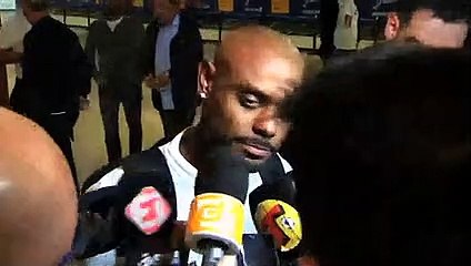 Vagner Love rejeita pressão maior após queda do Corinthians