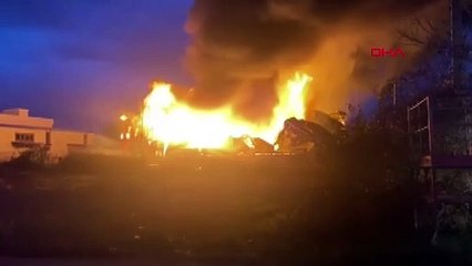 Mobilya imalathanesinde yangın!