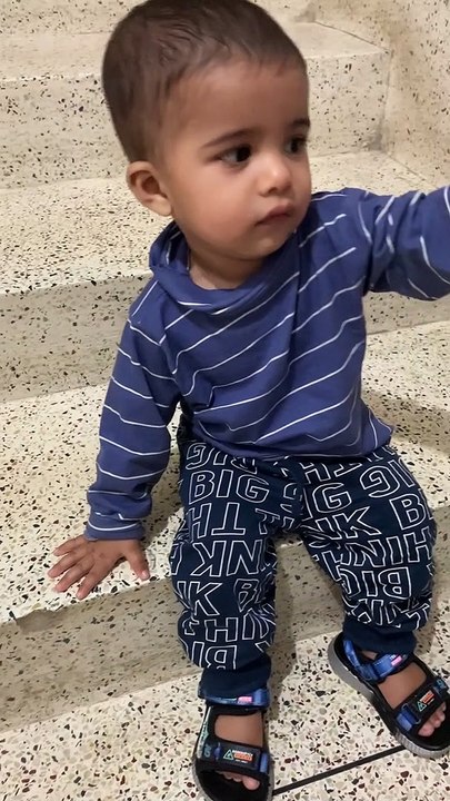 ❤️Cute baby seating floor 