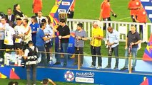Corinthians veja as imagens da entrega das medalhas e da taça