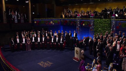 فيديو: حفل جوائز نوبل يقام للمرة الأولى في ستوكهولم منذ عامين