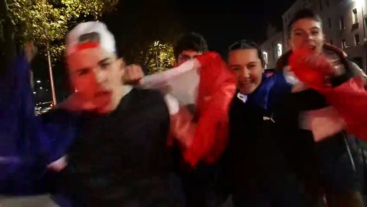 MACON-INFOS : La jeunesse en liesse à Mâcon après la victoire des Bleus en 1/4 de finale de la coupe du monde