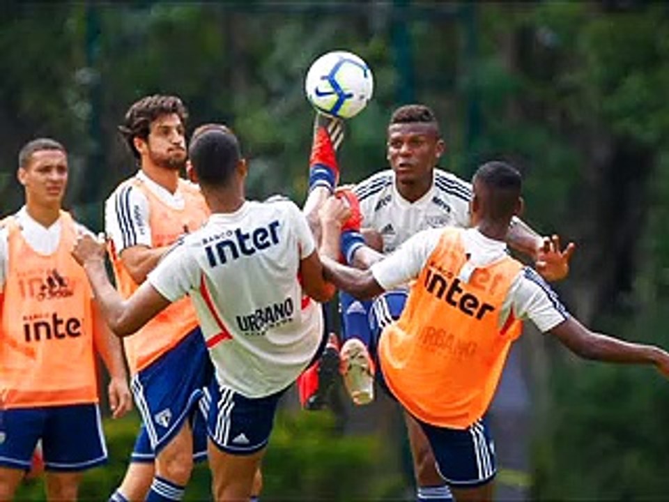 Assista ao clipe do último treino do São Paulo antes da estréia no Brasileirão