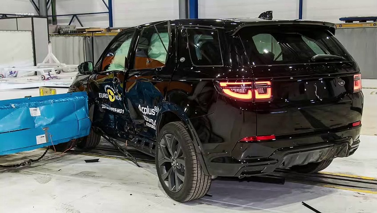 Land Rover Discovery Sport (2023) Crash Test