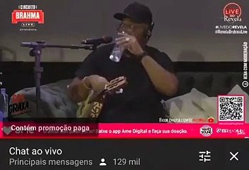 É o bruxo! Direto do Paraguai, Ronaldinho participa de live de grupo de pagode