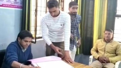 शामली: शिक्षा के मंदिर में छात्र पर प्रधानाचार्य ने की डंडों से पिटाई