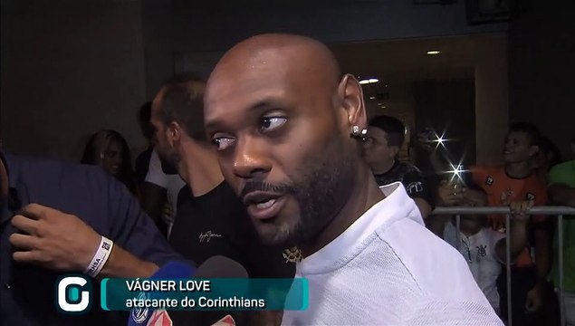 Elogiado por Carille, Vagner Love se diz feliz com seu desempenho diante do Ceará
