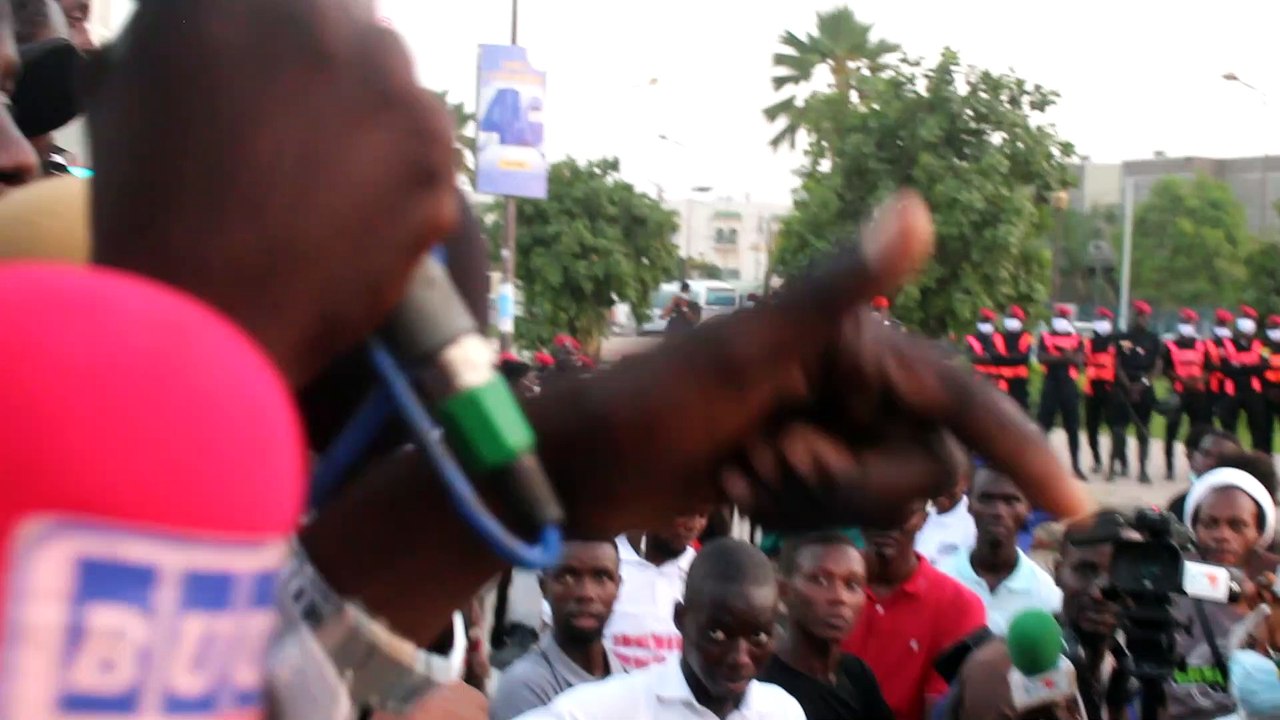 Karim Gueye demande à ses partisans de huer le Chef de la Police Masséring Faye