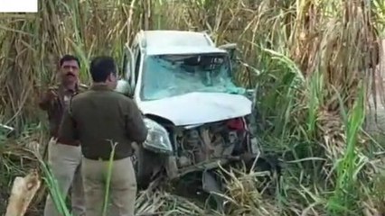 बागपत: तेज़ रफ़्तार कार पेड़ से टकराई, घटनास्थल पर ही दो युवकों ने तोड़ा दम