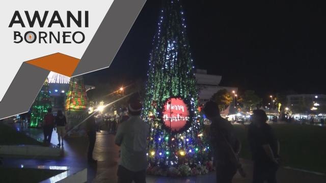 Perayaan Krismas | Hiasan dan gerai Krismas hiasi Dataran Sibu