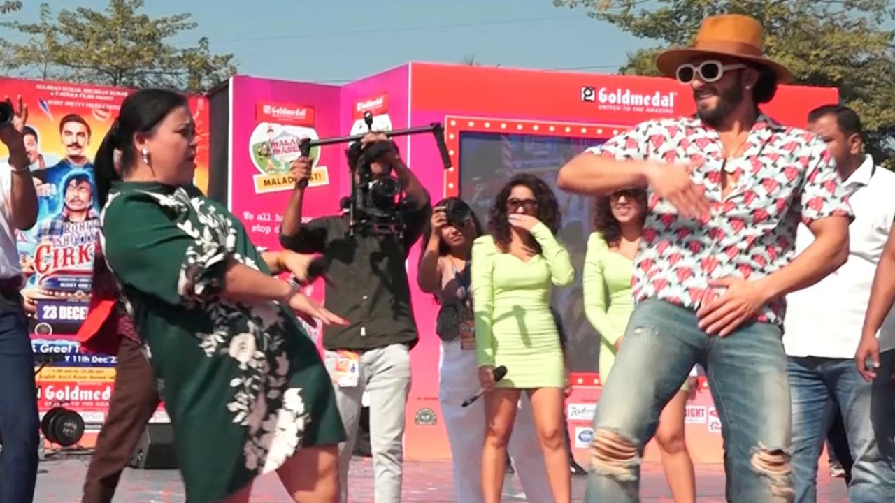 अपनी फिल्म प्रमोट करने पहुंचे रणवीर सिंह ने भार...