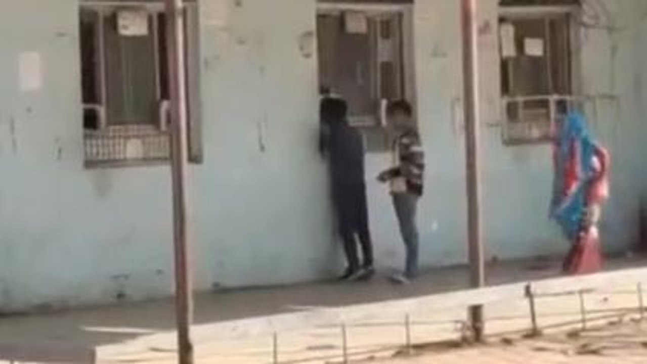 गुना :बिजली विभाग की मनमानी,बिजली के दो मीटर और तीन बिल थमा रही बिजली कंपनी