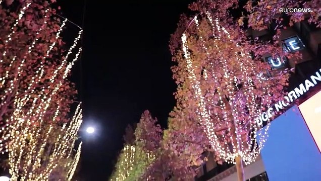 Festejos e tumultos em Paris