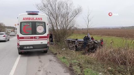 D-650 Karayolu'nda kontrolden çıkan araç yol kenarına düştü: 2 yaralı