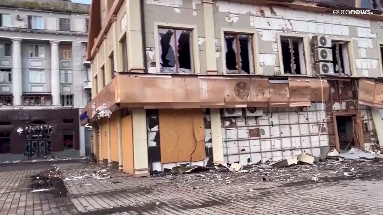 Bakhmut in ruins as Russia battles on in eastern Ukraine