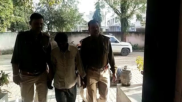 डोडा चूरा तस्करी करते एक गिरफ्तार, 15 लाख का डेढ़ क्विंटल डोडा चूरा जब्त