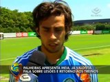 Palmeiras apresenta novo meia e Valdívia diz que retorna