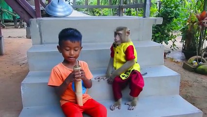 Don't Bite Him ! SokYaa Threaten Very Much While Sharing Bamboo Cake