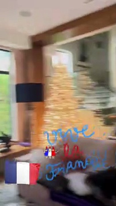 Laeticia Hallyday de retour à Los Angeles avec ses filles et le fils de Jalil Lespert, Instagram.