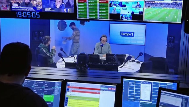 Carte, liquide, chèque... Comment les Français règlent-ils leurs achats de Noël ?