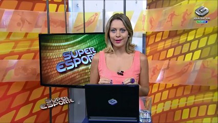 Manchester City vence e lidera Campeonato Inglês