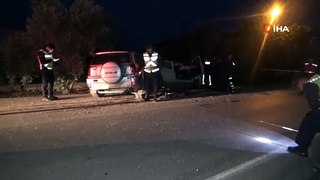 Antalyada cip ile otomobil çarpıştı- 2 ölü, 3 yaralı