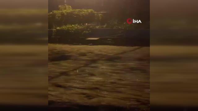 Kumluca'da sel: Evleri su bastı, araçlar zarar gördü