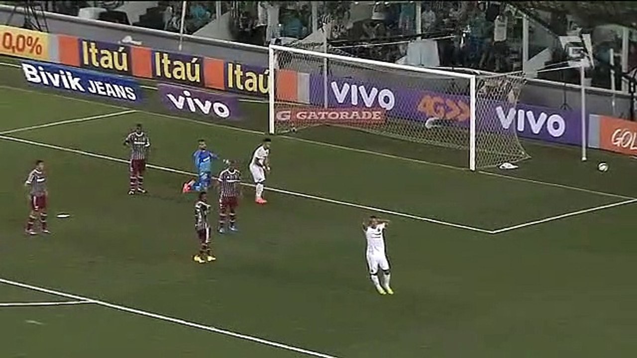 Na Vila, Santos é derrotado pelo Fluminense com gol aos 45