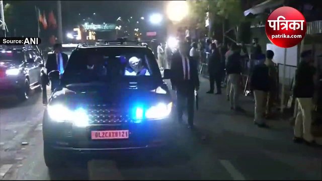 Video: गुजरात में प्रचंड जीत के बाद पीएम मोदी का रोड शो, देर रात लोगों में दिखा जबरदस्त उत्साह
