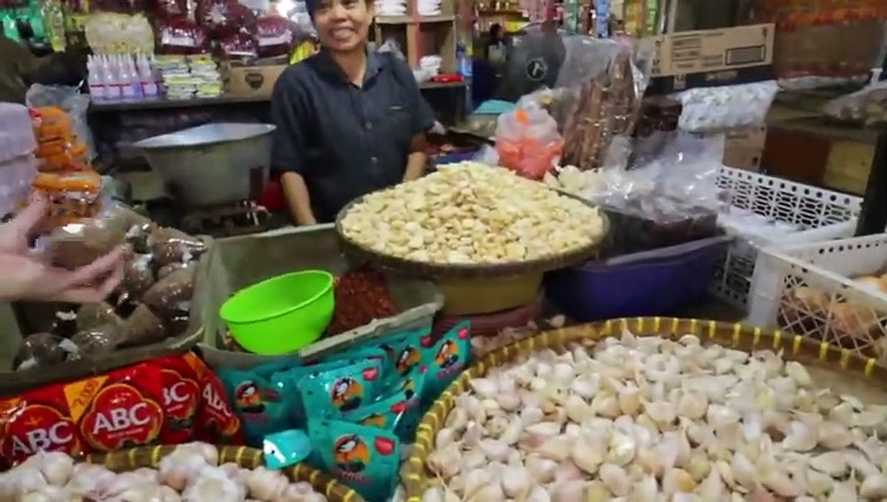 ISTRI_JERMAN_PERTAMA_KALI_MASAK_OPOR_AYAM_UNTUK_KELUARGA_BESAR