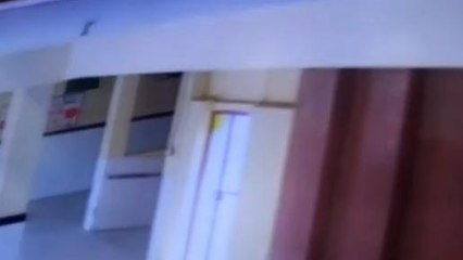 जौनपुर: निलंबित सीएमएस का अनोखा कारनामा, ओटी खुलवाकर कर रहे ऑपरेशन