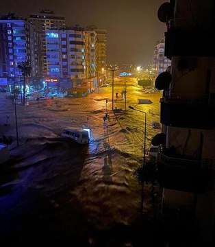 Antalya okullar tatil mi? 12 Aralık Pazartesi Antalya ilkokul, ortaokul, lise okullar tatil mi? 12 Aralık Antalya okul var mı?