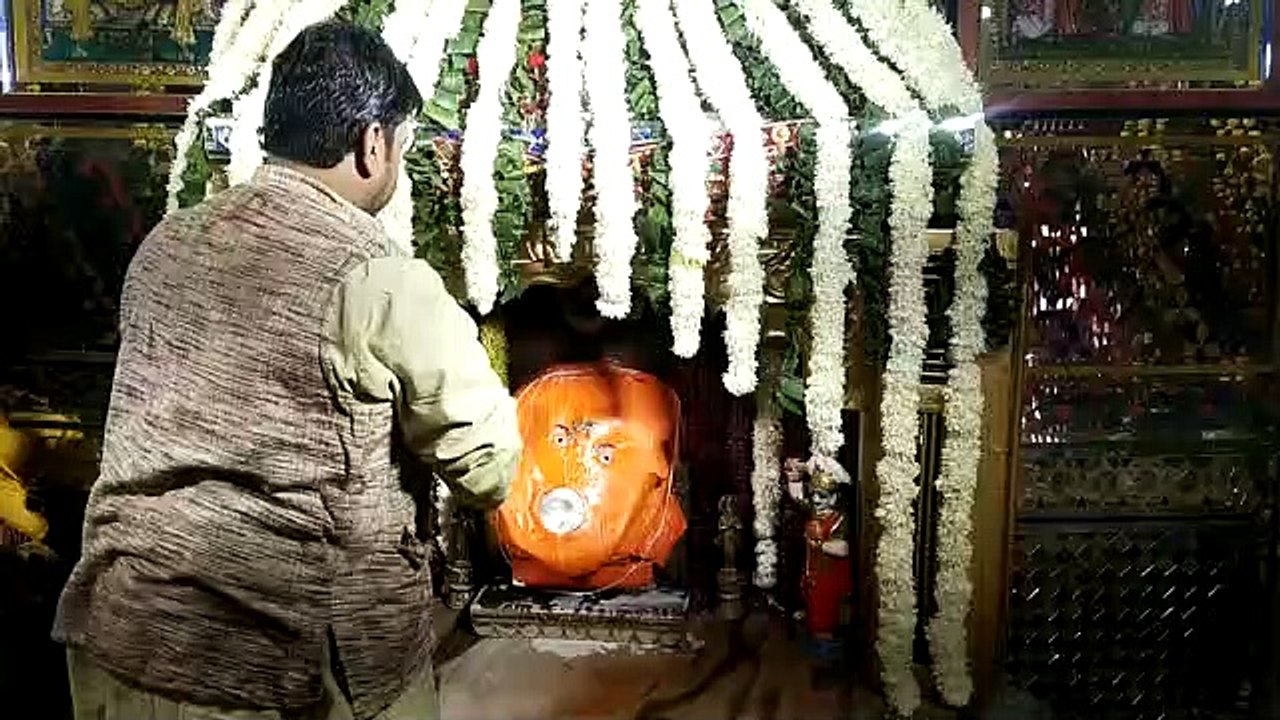 सोम पुष्य नक्षत्र पर गणपति का पंचामृत अभिषेक, गूंजे जयकारे