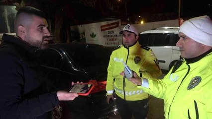 Uygulama noktasından kaçtı çıkmaz sokakta yakalandı, ehliyetine el konuldu