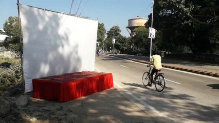 यहां दिवाली बाद फिर विद्युत पोलों पर सजी तिरंगे की रोशनी