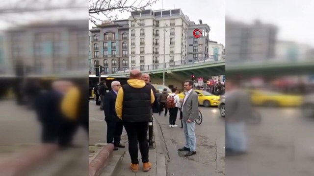 Bakmak ile görmek arasındaki fark nedir? Habere tıklayınca anlayacaksınız... Taksiciler Odası Başkanı Eyüp Aksu taksi denetimi yaptı: Olumsuz bir şeye denk gelmedik
