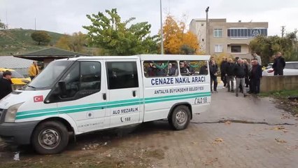 Eşi tarafından tüfekle vurularak öldürülen hemşire toprağa verildi