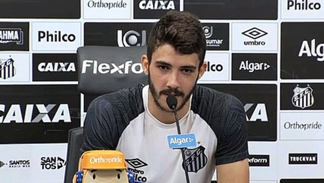 Confira entrevista com o zagueiro santista Gustavo Henrique