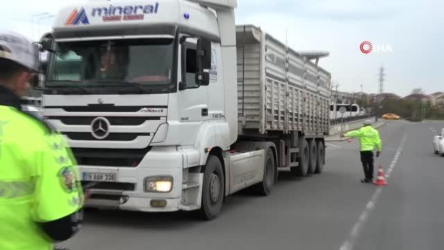 Emniyetten kış lastiği denetimi ve 'KADES' bilgilendirmesi