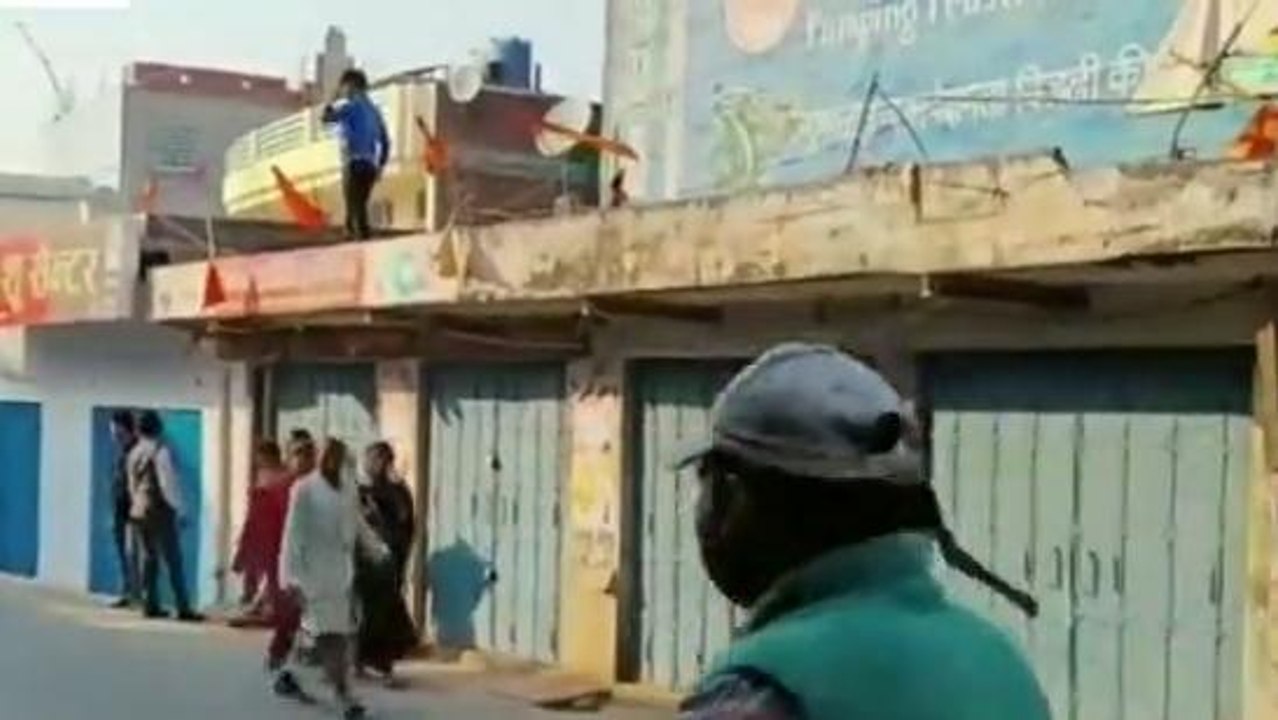 बलिया: जीएसटी छापेमारी की अफवाह से जिले के कई बाजारों में बंद रही दुकानें