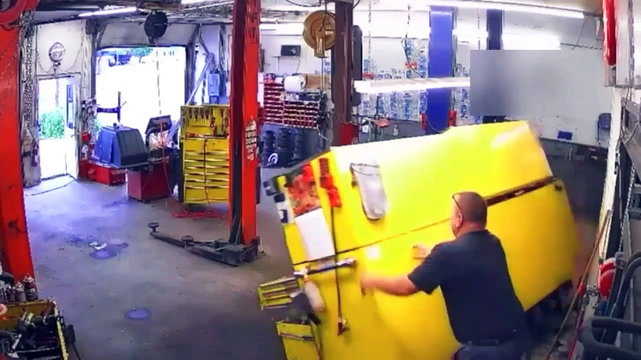 ENTIRE   NEGLIGENCE AT WORK
