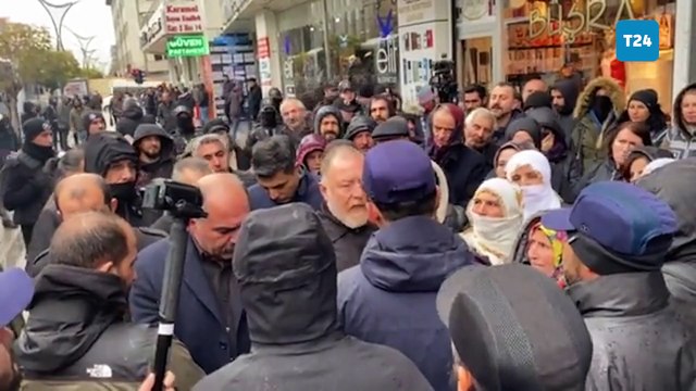 HDP'nin Van'daki 'Savaşa ve Tecride Hayır' yürüyüşüne polis müdahalesi; 40'a yakın gözaltı var