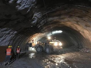 Kop Dağı'nda yapımı süren tünelde göçük; 5 yaralı